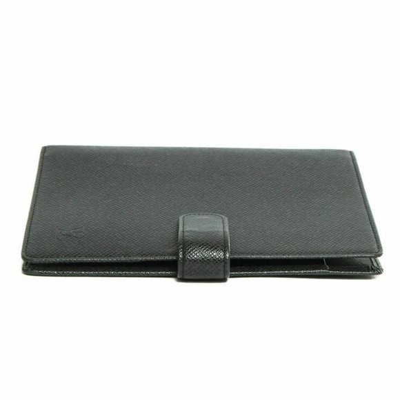 Authentic Louis Vuitton Black Taiga Agenda MM notebook - Picture 4 of 12